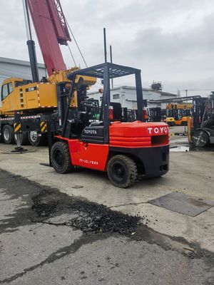 3 Tonnen gebrauchtes TOYOTA 5f30 Gabelstapler in gutem Zustand für Maschinenreparaturwerkstätten