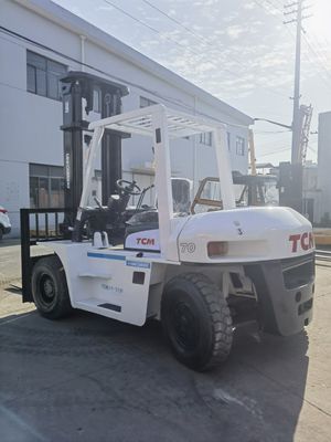 Kraftvolle 7 Tonnen TCM FD70 Gabelstapler Japan Original Dieselmotor in hervorragendem Zustand