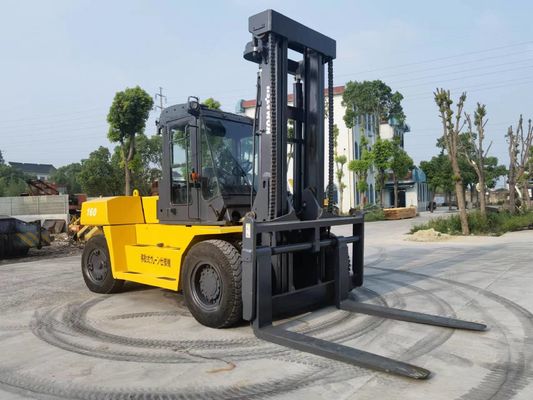 Komatsu FD160 aus zweiter Hand mit Dieselmotor und 1150 mm Gabellänge