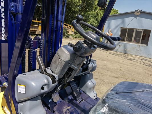1200mm Gabellänge Komatsu FD30-14 3TON Gabelstapler für Restaurant Gebraucht 2stadium 3stadium
