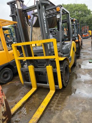 4300 KG Gewicht Gebraucht Komatsu FD30 Gabelstapler für Japan FD30 FD50 FD70 FD100 FD150 FD200