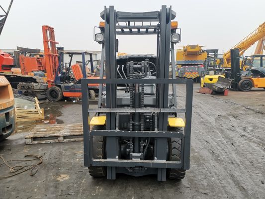 Gebrauchtes Komatsu FD50 Gabelstapler FD30 FD35 aus Japan bereit zum Versand mit 1200 mm Gabellänge