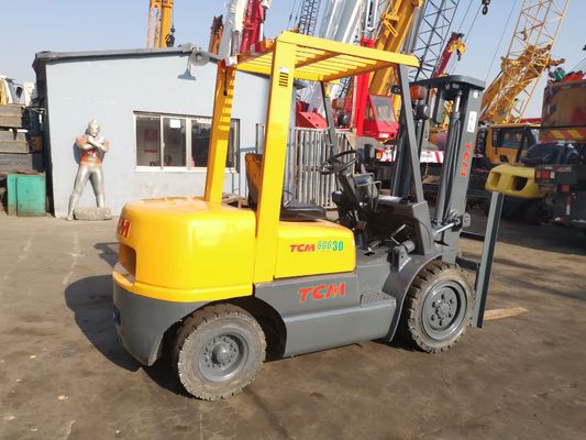 TCM 3T Gabelstapler 3 Stufen 2,5 Tonnen 3 Tonnen 3,5 Tonnen 4T 5T 16T 30T Diesel- und Elektrogabelstapler