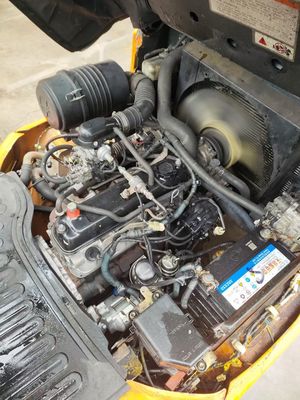 Routine-Forkbreite Toyota Diesel-Forklift 4 Tonnen mit 6m Hebhöhe und japanischem Motor