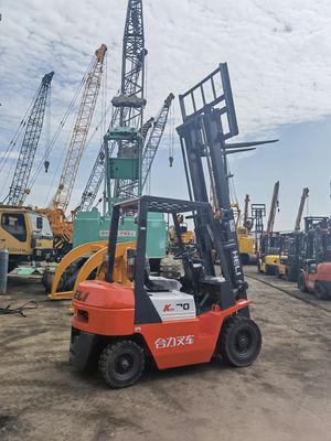 Kraftvoller Gabelstapler mit Dieselmotor, 3 Tonnen, mit Seitenwechselgerät und Routinegabellänge