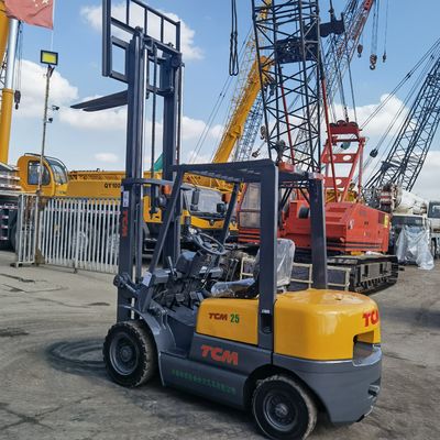 TCM-Forklift mit 2 Tonnen Dieselantrieb und Routine-Forkbreite