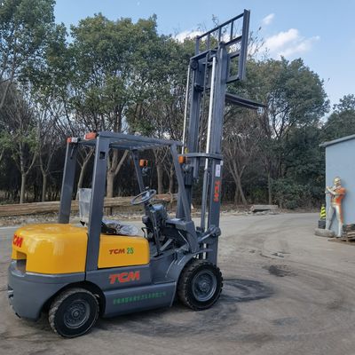 TCM-Forklift mit 2 Tonnen Dieselantrieb und Routine-Forkbreite