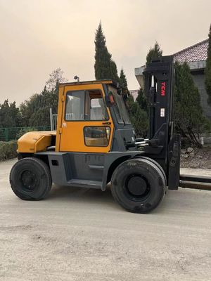 Gebrauchtes TCM FD80 Diesel Gabelstapler mit CE 4,5 m Hubhöhe 6 m/s Geschwindigkeit