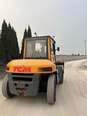 8 Tonnen TCM FD80 Gabelstapler in Shanghai mit üblichen Abmessungen und Gabelbreite