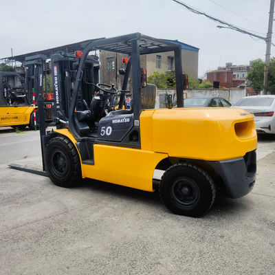 1200 mm Spindelbreite Manuelle Stromquelle Gebraucht Komatsu FD50 5 Tonnen Gabelstapler in gutem Zustand