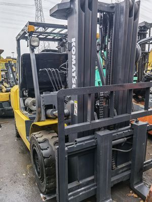 Komatsu 4.5T 3 Stufen 4.5m Hebhöhe Gabelstapler Japan Original FD50 Diesel verwendet