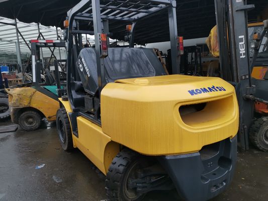 Manuelle Stromquelle Japan Komatsu FD50 5 Tonnen Gabelstapler mit Seitenschaltvorrichtung 3 Stufen 2 Stufen