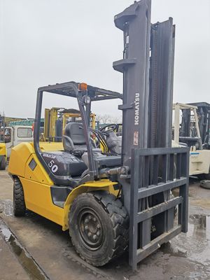 Shanghai Instock Komatsu FD50-10 5 Tonnen Gabelstapler mit 2,5 Tonnen 3 Tonnen 3,5 Tonnen 5 Tonnen 7 Tonnen 15 Tonnen