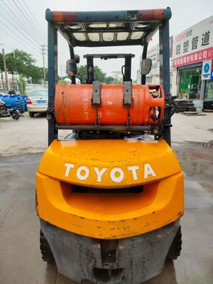 2012 Toyota 7F25 LPG Gabelstapler mit japanischem Motor und Benzinmotor 2,5 Tonnen