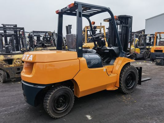 Chinesische 4 Tonnen Gabelstapler 5 Tonnen Diesel Gabelstapler mit 5000 kg Gewicht und Benzinmotor