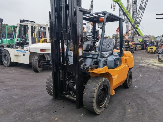 Chinesische 4 Tonnen Gabelstapler 5 Tonnen Diesel Gabelstapler mit 5000 kg Gewicht und Benzinmotor