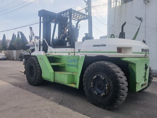 24 Tonnen Japan Komatsu FD240 Gabelstapler für die Materialbearbeitung in Lager Japan Lager