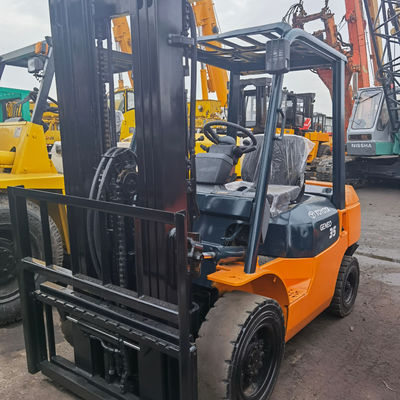 Gebrauchtes Toyota 3,5 Tonnen FD35 Diesel Gabelstapler in Shanghai mit 3500 kg Gabelbreite