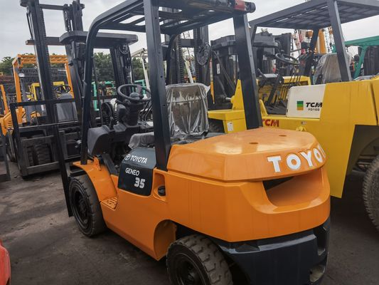 Gebrauchtes Toyota 3,5 Tonnen FD35 Diesel Gabelstapler in Shanghai mit 3500 kg Gabelbreite