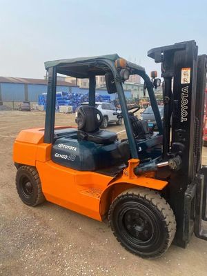 Gebraucht TOYOTA FD40.4 Tonnen Gabelstapler mit 2 Stufen Mast 3m 4m 4.5m Gewicht KG 4000 kg