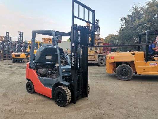 Routine Gabelbreite 1,5 Tonnen Diesel Toyota FD15 Gabelstapler mit 2 Stufen 3 Meter in Shanghai