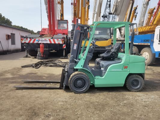 Gebrauchtes Mitsubishi 3 Tonnen FD50 FD70 FD250 FD300 Diesel-Forklift mit 180 mm Forkbreite