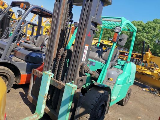 5.5 Tonnen MITSUBISHI Diesel Gabelstapler mit 180 mm Gabelbreite aus Japan in gutem Zustand