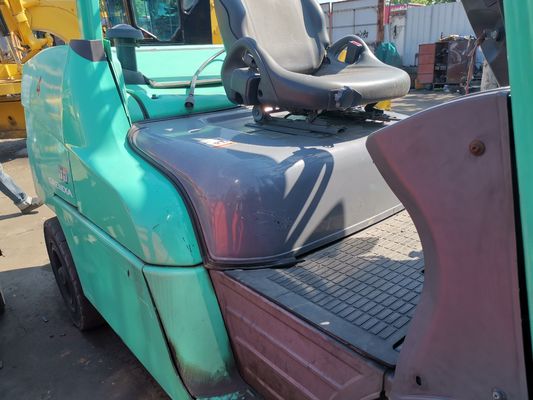 5.5 Tonnen MITSUBISHI Diesel Gabelstapler mit 180 mm Gabelbreite aus Japan in gutem Zustand