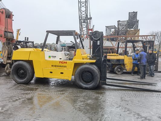 TCM FD100 10 Tonnen Diesel-Forklift mit 3m Hebhöhe und 4,5m Forkbreite in Shanghai