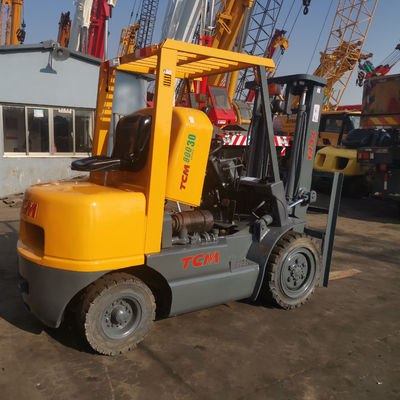 Leistungsstarker TCM Teleskop Diesel FD30 T5 Gabelstapler 3 Tonnen 45 Abholung bei Maschinenreparatur