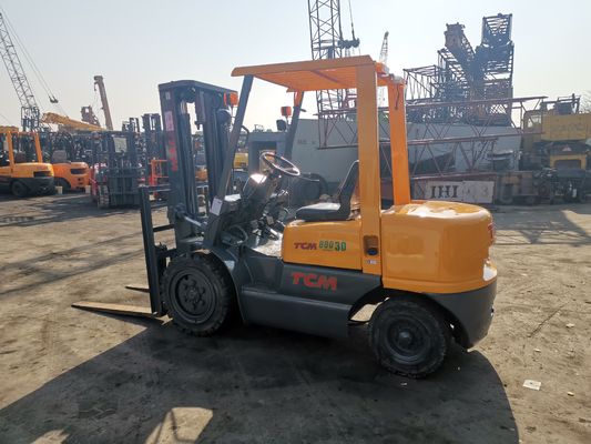 Leistungsstarker TCM Teleskop Diesel FD30 T5 Gabelstapler 3 Tonnen 45 Abholung bei Maschinenreparatur