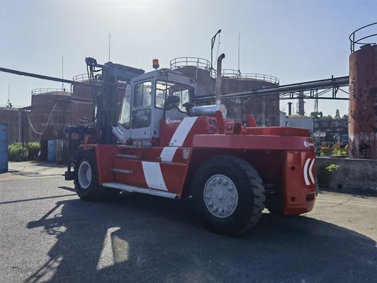 Forklänge Routine verwendet Kalmar 25 Tonnen Container Reach Stacker mit Fork Positioner