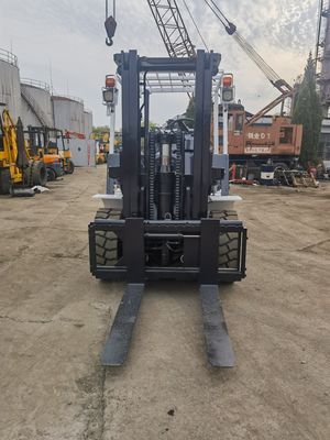 5 Tonnen TCM FD50 Gebrauchtgabelstapler mit Dieselmotor mit geringem Kraftstoffverbrauch