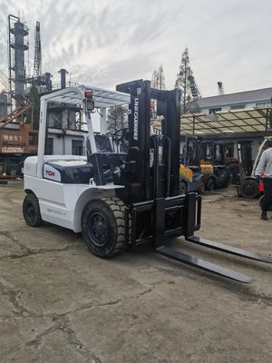 5 Tonnen TCM FD50 Gebrauchtgabelstapler mit Dieselmotor mit geringem Kraftstoffverbrauch