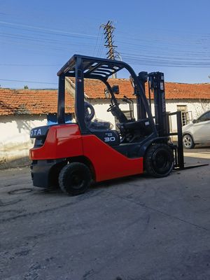 Gebrauchtes und erschwingliches 3-Tonnen-Forklift-Toyota-Dieselmotor