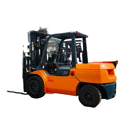 Bekleidungsgeschäft muss 5 Tonnen gebrauchtes Toyota Gabelstapler mit japanischen Teilen und Dieselmotor haben