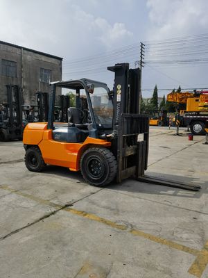 Bekleidungsgeschäft muss 5 Tonnen gebrauchtes Toyota Gabelstapler mit japanischen Teilen und Dieselmotor haben