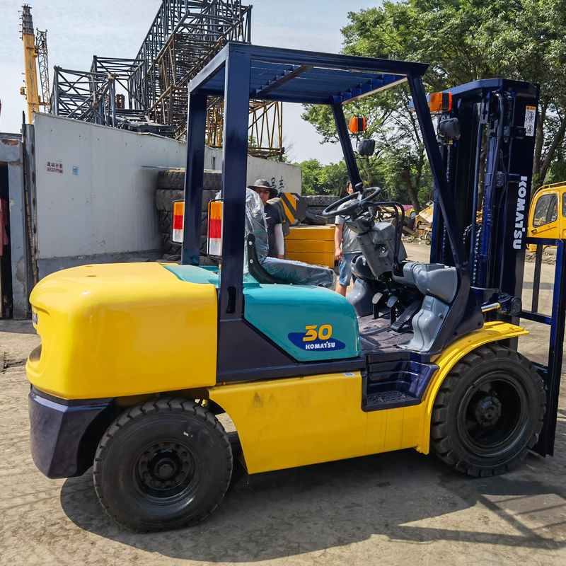 1200mm Gabellänge Komatsu FD30-14 3TON Gabelstapler für Restaurant Gebraucht 2stadium 3stadium