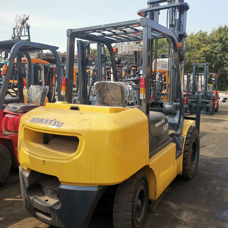Die meistverkauften gebrauchten Komatsu 2,5 Tonnen 3,5 Tonnen 5 Tonnen Gabelstapler in gutem Zustand
