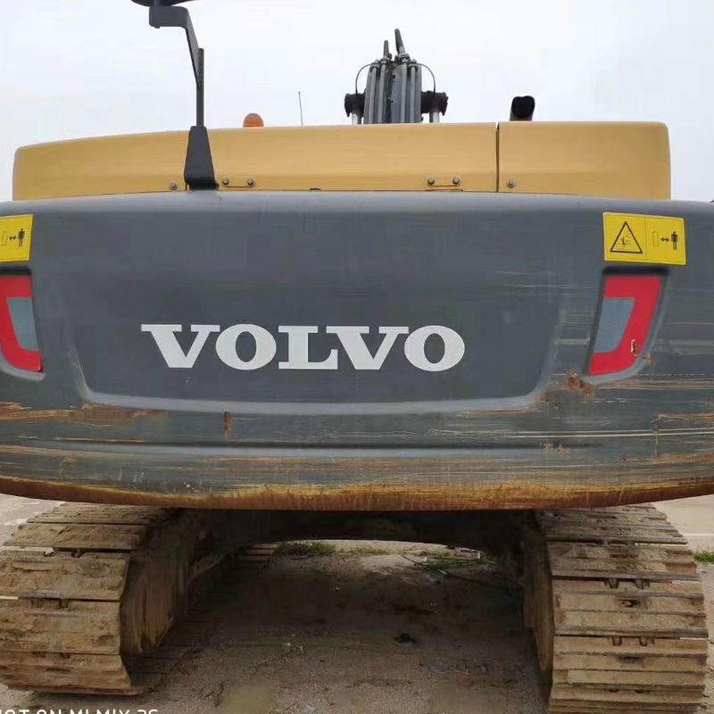 Gebrauchtes Volvo EC250DL Bagger mit 0-2000 Arbeitsstunden und Betriebsgewicht von 25 Tonnen