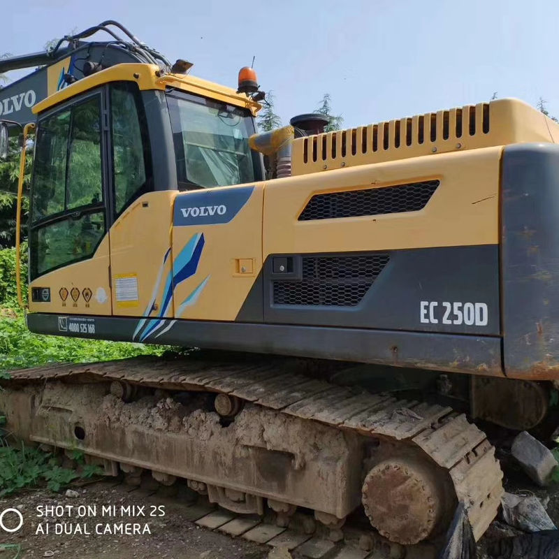 Gebrauchtes Volvo EC250 Hydraulic Crawler Bagger mit geringer Arbeitszeit in Shanghai