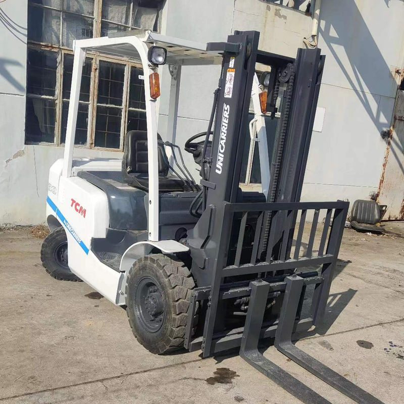 TCM FD25T3C Dieselheben 2,5 Tonnen Gebraucht Gabelstapler in Shanghai mit Dieselmotor