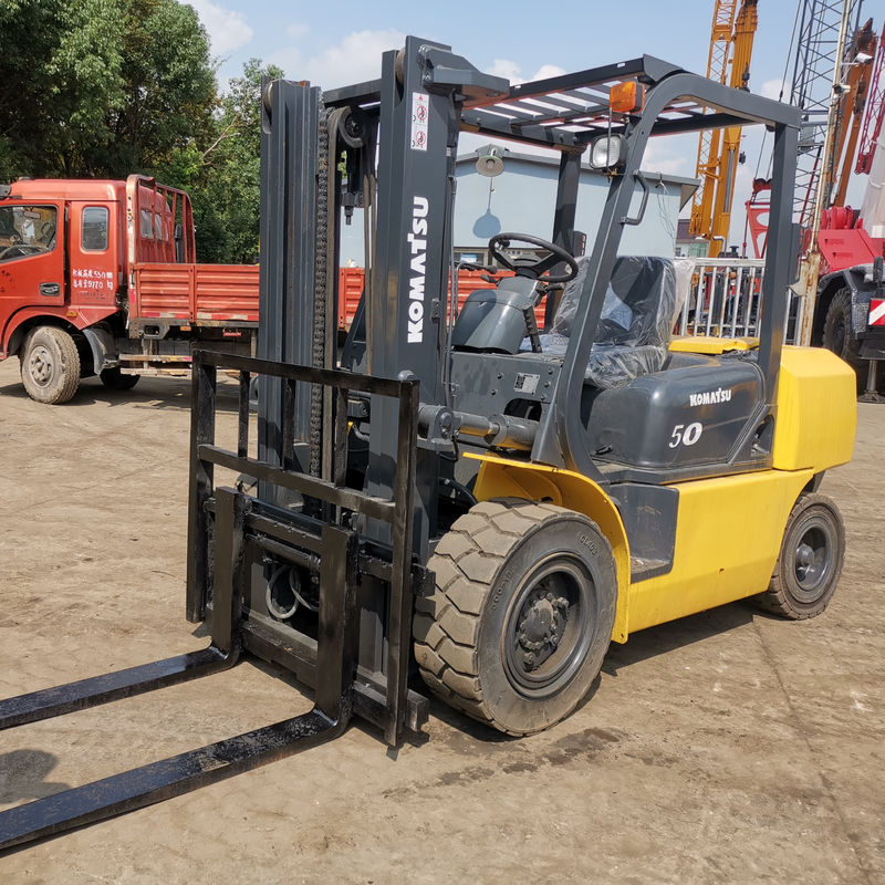 Manuelle Stromquelle Japan Komatsu FD50 5 Tonnen Gabelstapler mit Seitenschaltvorrichtung 3 Stufen 2 Stufen