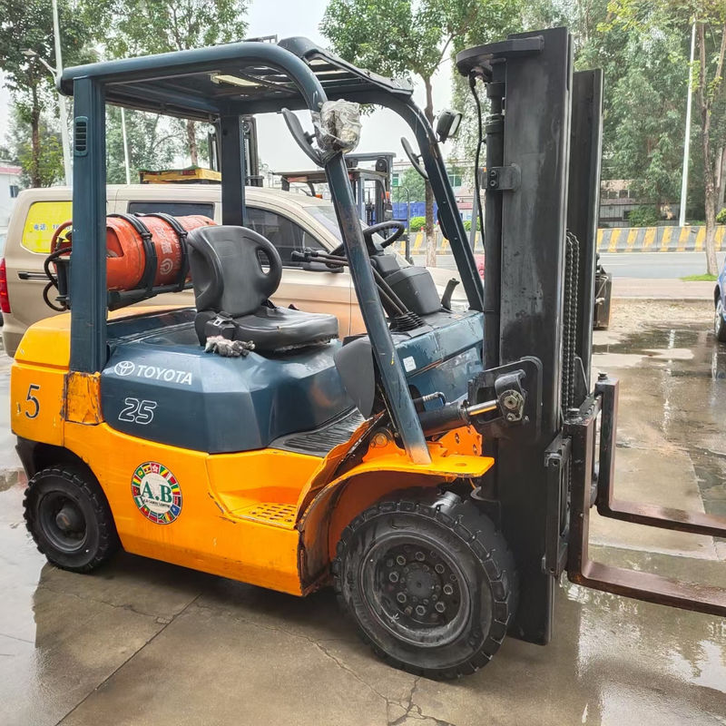 2012 Toyota 7F25 LPG Gabelstapler mit japanischem Motor und Benzinmotor 2,5 Tonnen