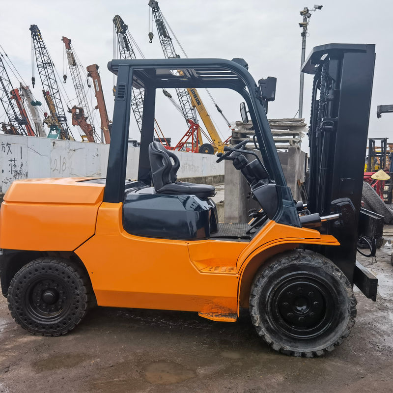 Gebrauchtes Toyota 7F50 Gabelstapler 3 Tonnen 5 Tonnen 7 Tonnen Japanische Band mit Routine Gabelbreite