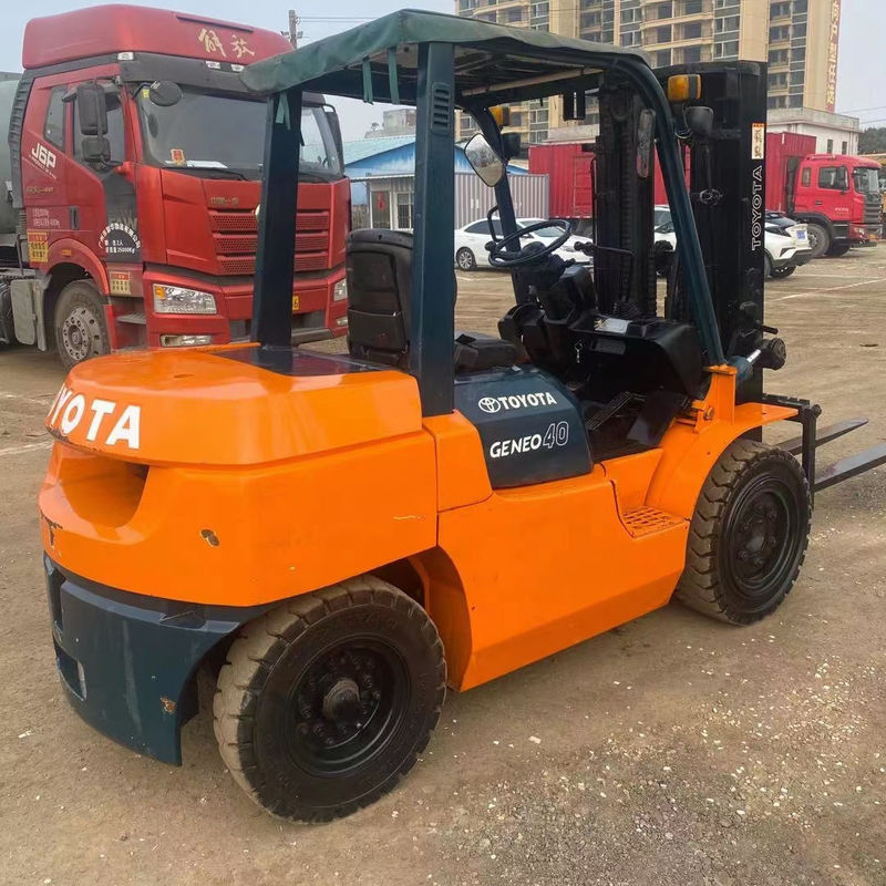 Gebraucht TOYOTA FD40.4 Tonnen Gabelstapler mit 2 Stufen Mast 3m 4m 4.5m Gewicht KG 4000 kg