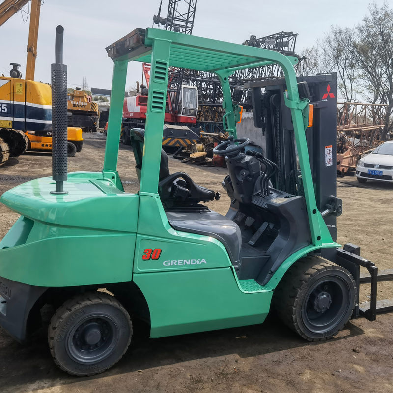 Gebrauchtes Mitsubishi 3 Tonnen FD50 FD70 FD250 FD300 Diesel-Forklift mit 180 mm Forkbreite