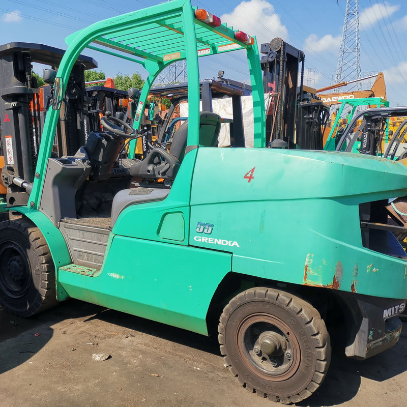 5.5 Tonnen MITSUBISHI Diesel Gabelstapler mit 180 mm Gabelbreite aus Japan in gutem Zustand