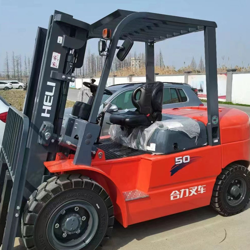 Leistungsstarker Hubschrauber CPCD35 Diesel Gabelstapler 3 Tonnen 3,5 Tonnen 5 Tonnen für unwegsames Gelände in Shanghai