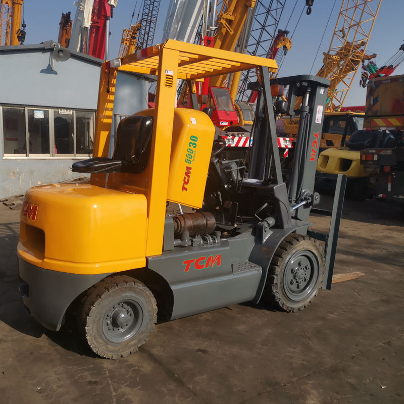 Leistungsstarker TCM Teleskop Diesel FD30 T5 Gabelstapler 3 Tonnen 45 Abholung bei Maschinenreparatur